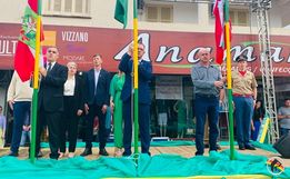 Itapiranga: Desfile de Sete de Setembro tem foco no civismo; fotos 