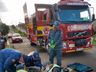 Criança é resgatada após ficar com a perna presa em bueiro
