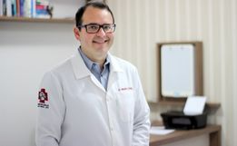 Hospital CasaVitta sedia primeira cirurgia endoscópica de coluna na região