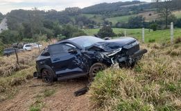 Colisão entre dois veículos deixa quatro feridos na BR-163, em Guaraciaba