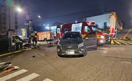 Colisão entre carro e moto deixa jovem ferido em Itapiranga