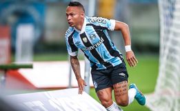 Grêmio vence o Guarany de Bagé e assume a liderança do Gauchão
