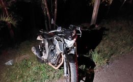 Colisão entre carro e moto deixa duas pessoas feridas na SC-163 em Descanso