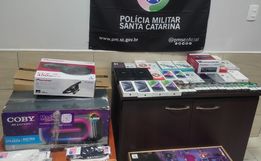 Polícia Militar Rodoviária apreende carro carregado com mercadoria de descaminho