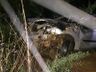 Saída de pista mata dois jovens e deixa dois feridos na BR-282