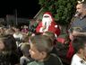 Grande público acompanha o acionamento das luzes de Natal na praça de São João do Oeste