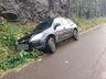 Veículo sai da pista na SC 163 em Itapiranga