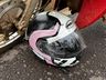Motociclista fica gravemente ferida em acidente no interior de SMOeste 
