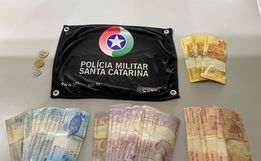 Homens que pediam dinheiro em semáforo são presos por estelionato em SMOeste