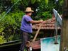 Mutirão ajuda famílias atingidas por chuva de granizo em Bandeirante