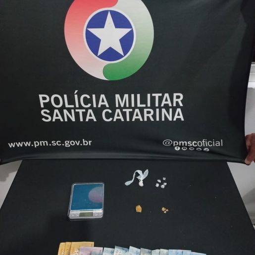 Casal é preso por tráfico de drogas em São Miguel do Oeste