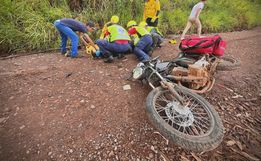 Motociclista fica ferido em colisão com caminhão no interior de SMOeste 