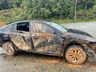 FOTOS: Carro retirado de deslizamento na BR-376 era de família que voltava de consulta médica