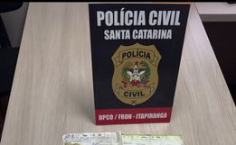 Polícia Civil cumpre mandado em casa de investigado por golpes que somam mais de R$ 1 milhão
