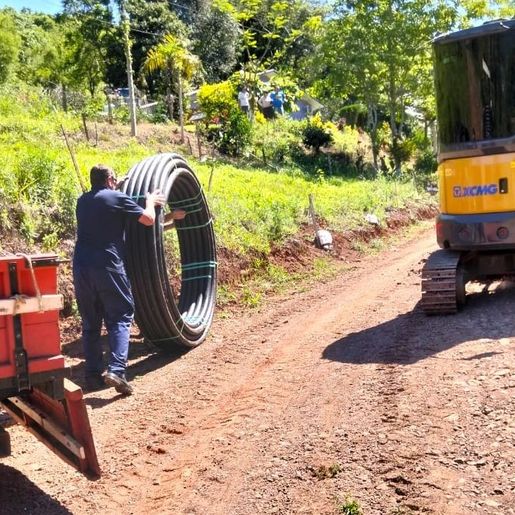 Ampliação de rede reforça o abastecimento de água no interior de Mondaí