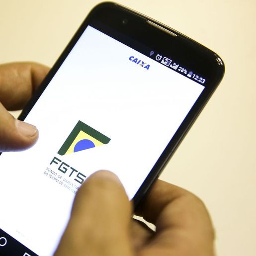 Caixa começa a depositar lucro do FGTS na conta de 132 milhões
