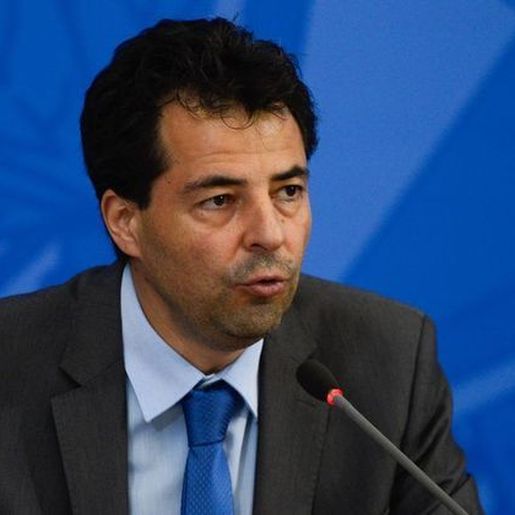 Novo ministro vai pedir estudos para privatização da Petrobras e do Pré-Sal