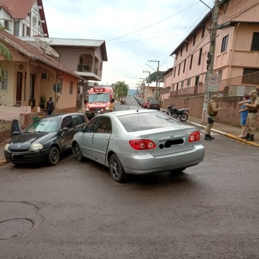 Colisão entre carros é registrada em Itapiranga