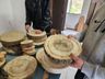 Escola de Itapiranga transforma árvores caídas em peças artesanais 