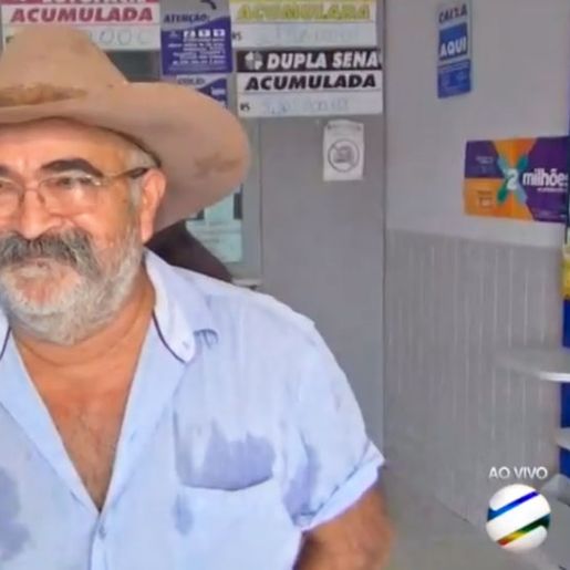 Ganhador da Mega da virada diz que esposa é maior prêmio que tem