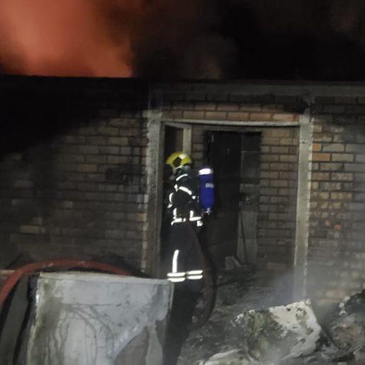 Homem sofre queimaduras em incêndio de casa