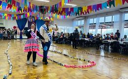 Festa Regional das Apaes reúne alunos, professores e autoridades