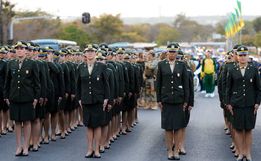 Ministério da Defesa anuncia início de alistamento militar feminino