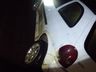Carro sai da pista e cai em sarjeta na BR-163