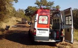 Adolescente morre em acidente entre moto e caminhão