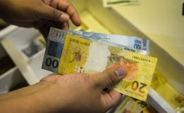 Brasileiros esquecem quase R$ 2 bilhões em grupos de consórcio, diz Banco Central
