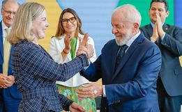 Lula diz que escolheu “mulher bonita” para diminuir distância com Congresso