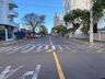 População atende pedidos e movimento nas ruas é baixo 