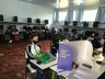 Estudantes adolescentes demonstram carinho e admiração pelo rádio