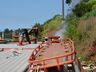 Bombeiros combatem fogo em pneus e vegetação em São Miguel do Oeste