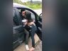 VÍDEO: Família comemora alta de sobrevivente de queda de avião em SC