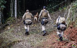 PM realiza buscas por suspeito de matar mulher a facadas em SMO