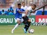 Com gol contra, Grêmio perde para o Cruzeiro e fica em quarto na Série B