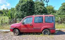 Polícia recolhe carro abandonado em via pública em Descanso