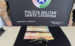 Homem é preso pela PM por porte ilegal de arma de fogo em São Miguel do Oeste