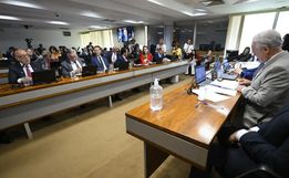 Comissão do Senado aprova projeto que isenta de IR quem ganha até R$ 5 mil por mês