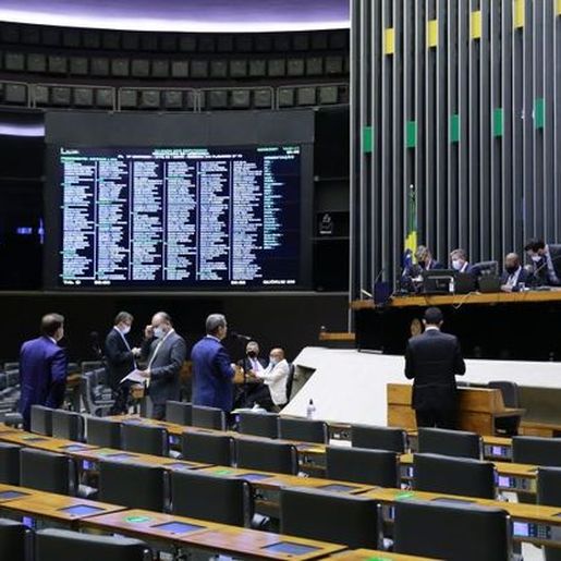 Imposto de Renda Câmara reduz taxação de dividendos e manda reforma do IR ao Senado