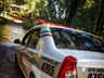 Morador tem telhado danificado por pedras no interior de São José do Cedro