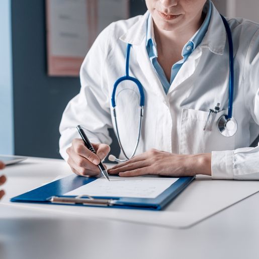 MEC cria exame nacional obrigatório para estudantes de Medicina