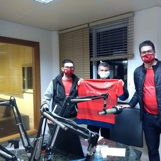 OUÇA: Torcedores criam Consulado do Inter em Descanso