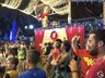 Grande público acompanha o acionamento das luzes de Natal na praça de São João do Oeste