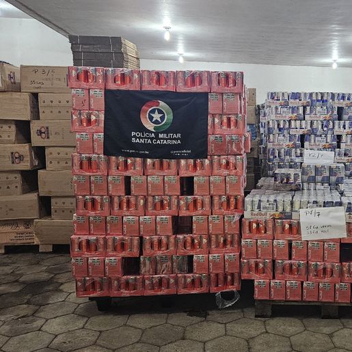 PM apreende cerca de 870 mil reais em mercadorias 