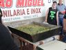 Jeep Clube prepara risoto beneficente para mais de 600 pessoas em evento da Apae de SMO