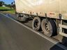 Motorista fica preso nas ferragens em acidente na BR-282