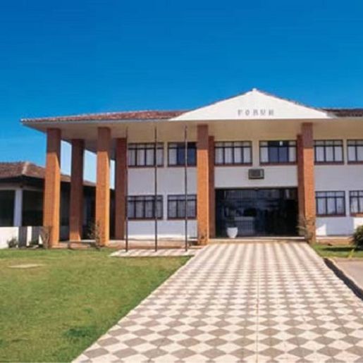 Diretora de escola do Oeste de SC é condenada por agredir crianças na “hora do soninho”  