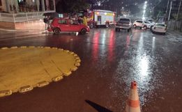Colisão entre dois veículos deixa uma pessoa ferida